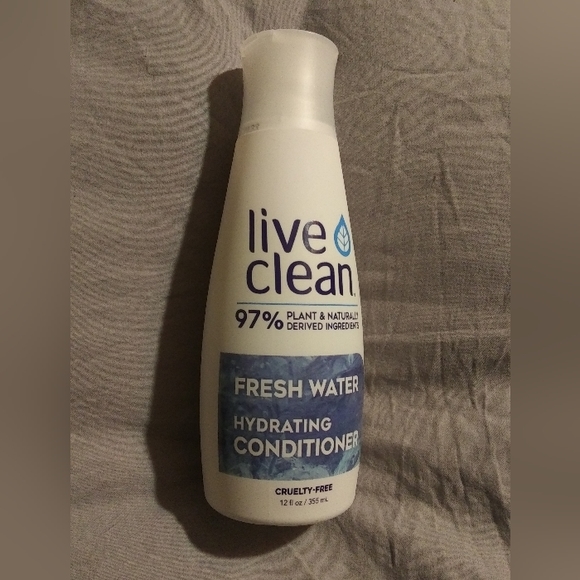 New Unused Lot Of (2 12oz. Bottle)Live Clean Hydrating "Fresh Water" Conditioner - Picture 1 of 2